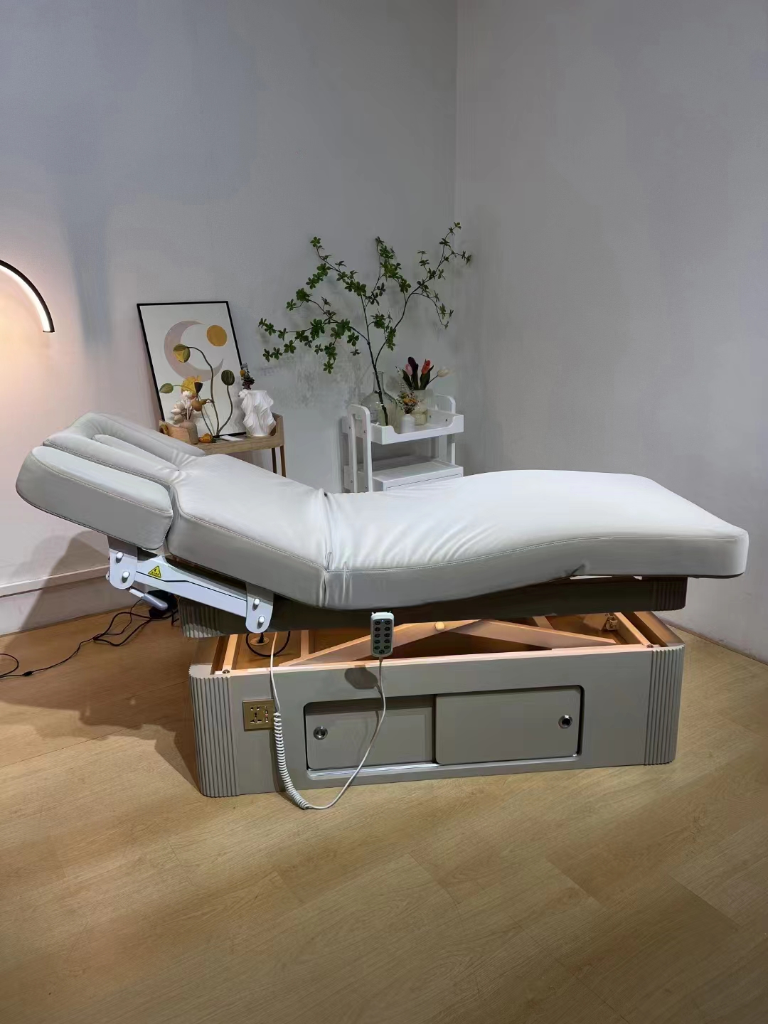 Electric Spa Tables 15