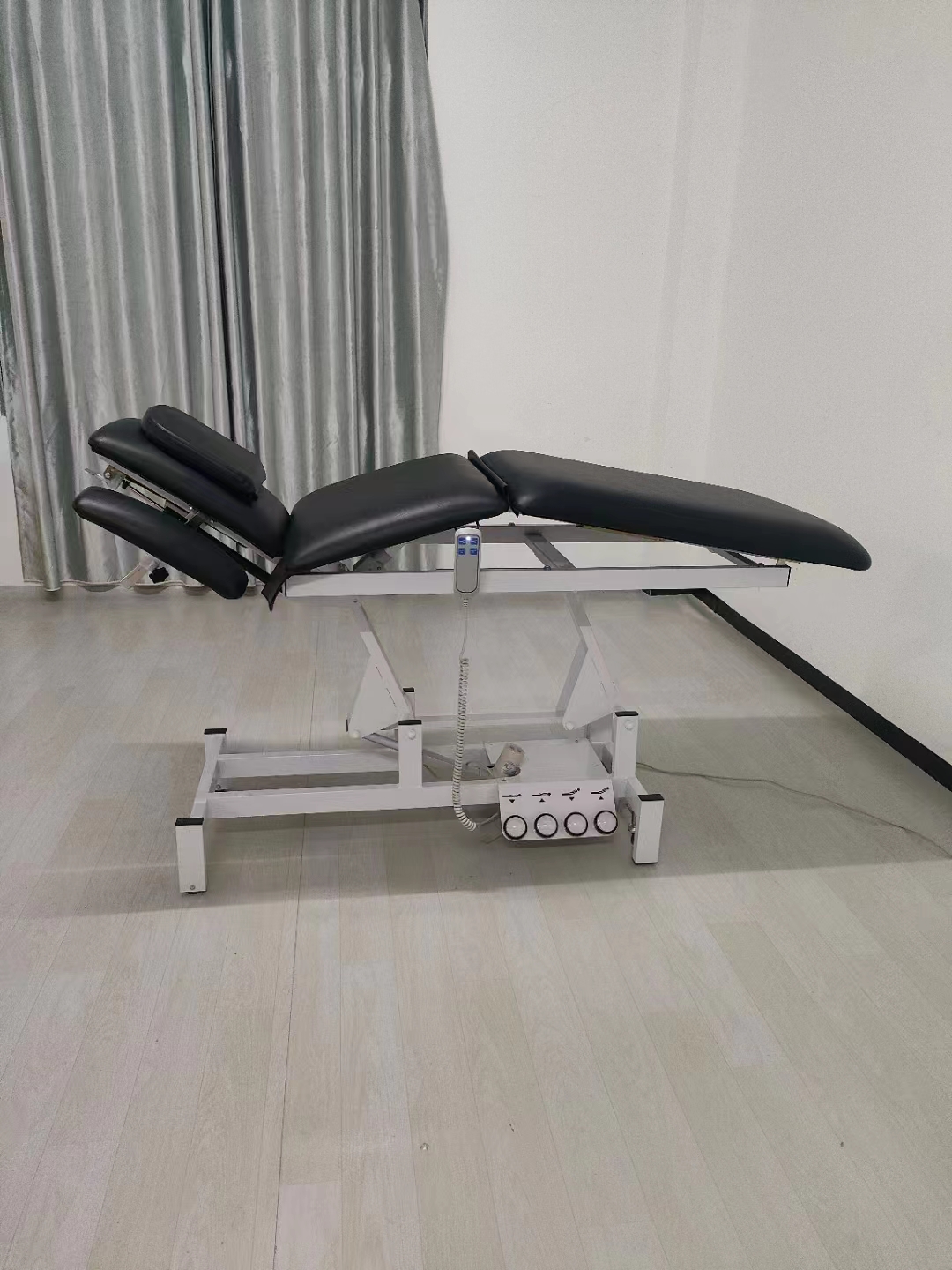 Electric Physical Therapy Table 2